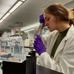 Psych student laboratory research