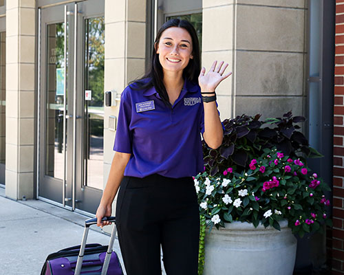 Admission-Counselor-Greeting.jpg