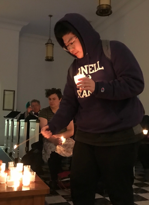 Service in Allee Chapel