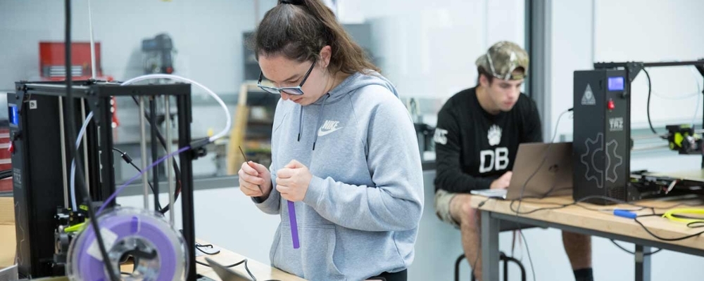 students in the fabrication lab