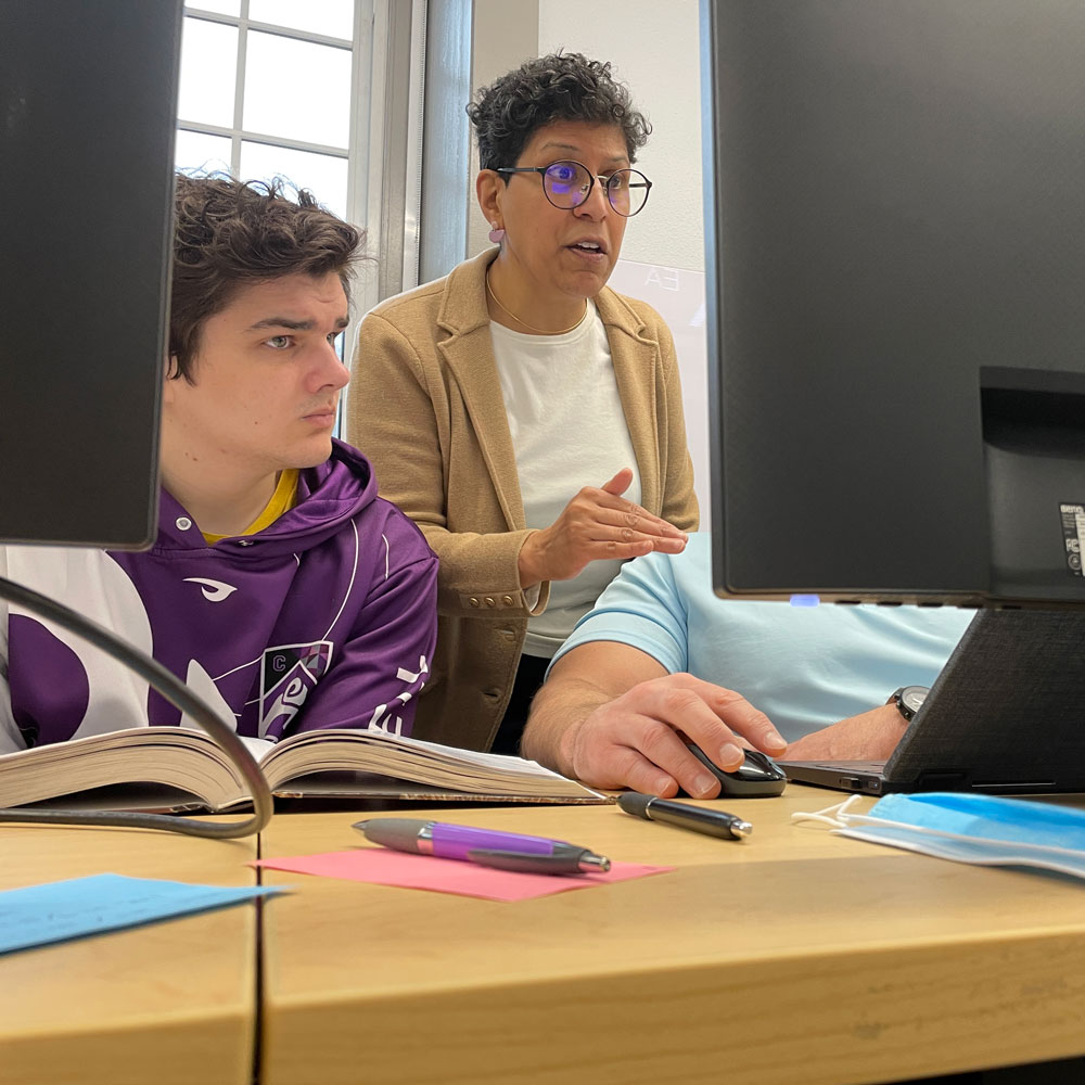 Explore the difference between the block plan and a semester plan