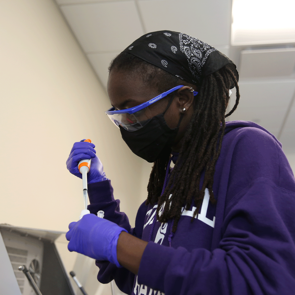 A Cornell College student dives into experiential learning thanks to the funding provided by the College. 